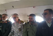 بازدید هوایی رئیس ستادکل نیروهای مسلح از مناطق سیل‌زده گلستان در روستای «سقریلقی» آق‌قلا