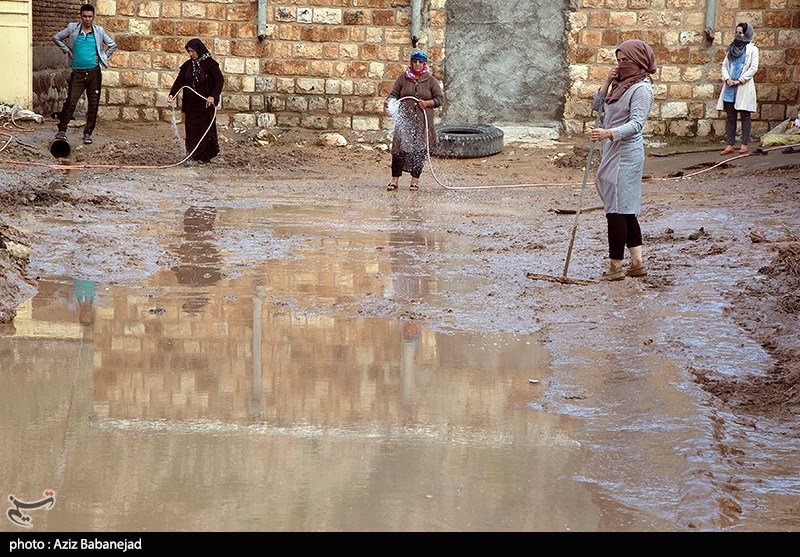 اعزام 4 درمانگاه سیار سلامت احسان به مناطق سیل زده استان های لرستان و خوزستان