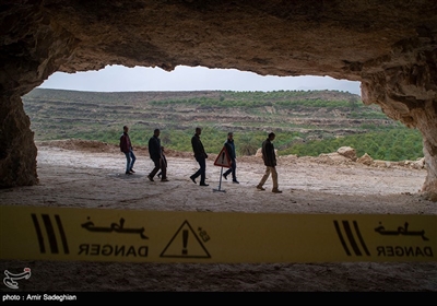 طول غار حدود ۳۵۰ متر و عرض آن ۱۵۰ متر است که وسعتی حدود ۴ هکتار را در بر می‌گیرد.