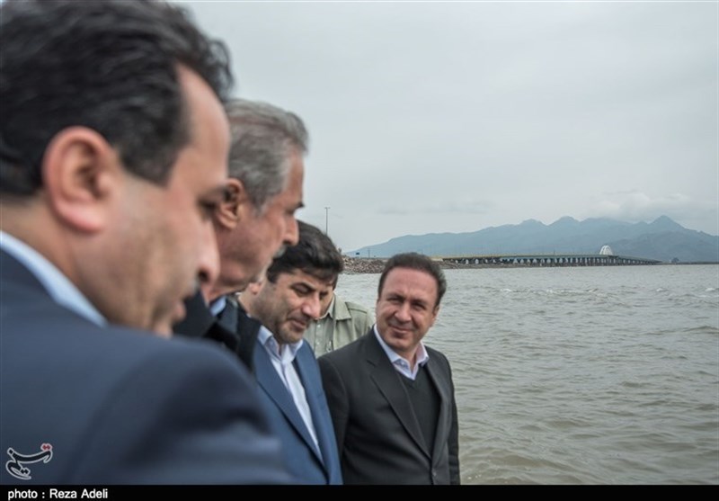 بازدید استاندار آذربایجان شرقی از آخرین وضعیت دریاچه ارومیه + تصاویر