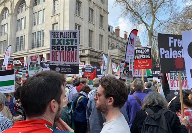 تظاهرات فلسطینیان در مقابل سفارت رژیم صهیونیستی در لندن