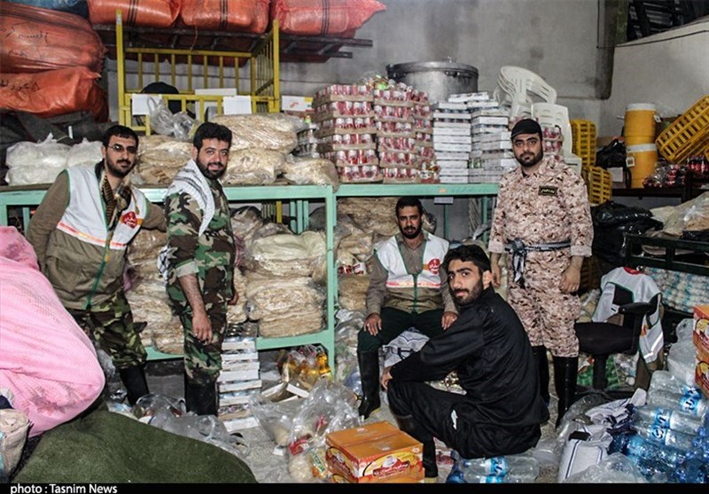 امدادرسانی نیروهای بسیج و جهادی کاشان به سیل‌زدگان آق‌قلا + تصاویر