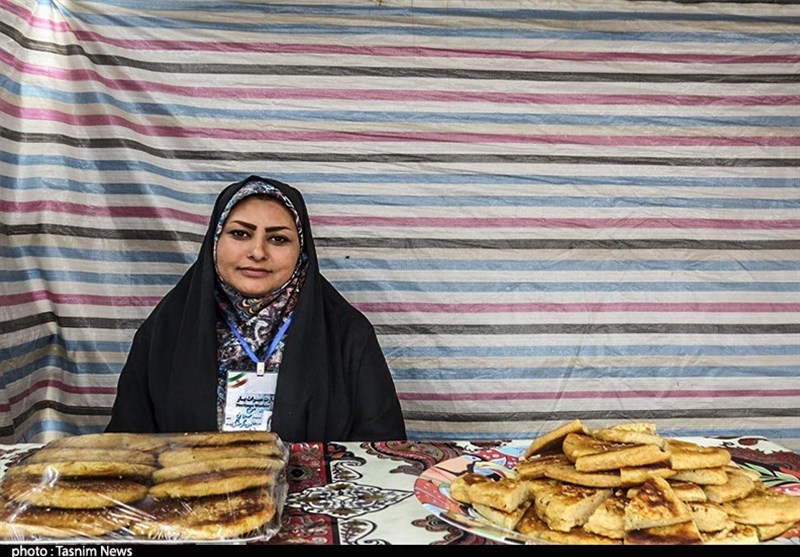 کاشان| رونمایی از نان سنتی نصرآباد