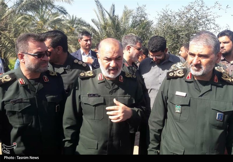 جانشین فرمانده کل سپاه: خوزستان را بهتر از قبل می‌سازیم‌ / حضور ‌عملیاتی فرماندهان ارشد سپاه در مناطق سیل‌زده