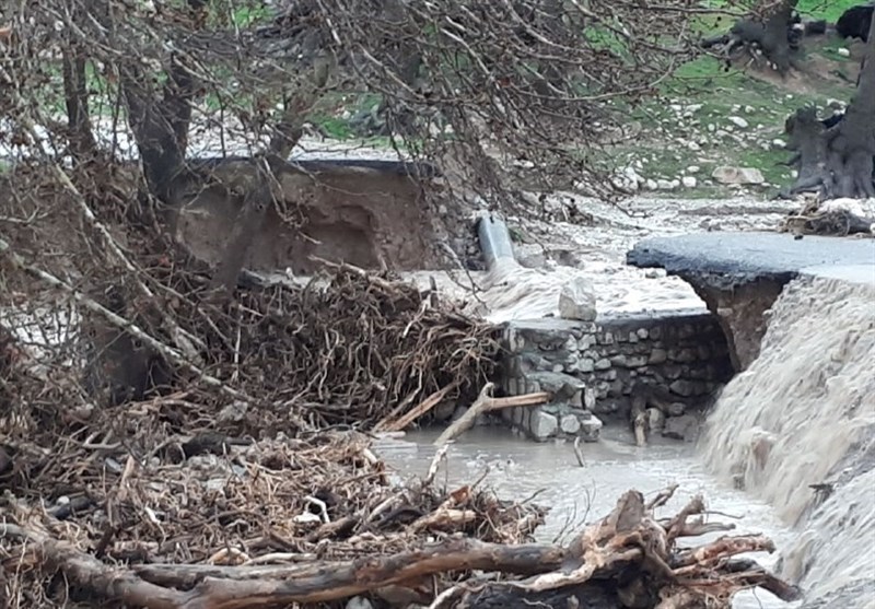 لرستان| سیلاب راه ارتباطی 65 روستای کوهدشت را قطع کرد