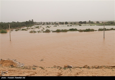 Karun River in Southwest Iran Floods, Causes Evacuation