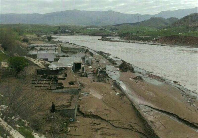 سیلاب آب 620 روستای لرستان را قطع کرد
