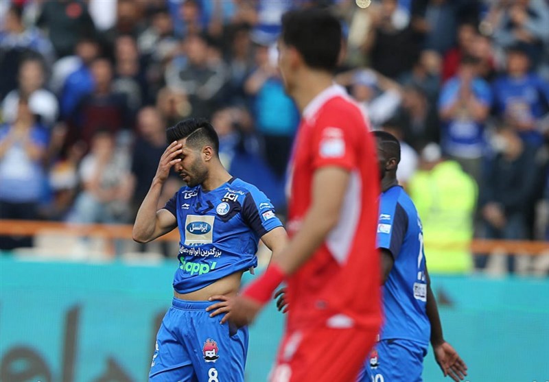 Esteghlal Midfielder Farshid Esmaeili Sidelined for Rest of Season