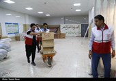 تداوم‌ کمک‌رسانی مردم بهبهان به سیل‌زدگان خوزستانی+ تصاویر