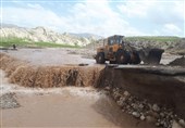 راه ارتباطی 50 روستا در کوهدشت بازگشایی موقت شد؛ تخریب پل و جاده‌ها