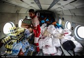 8000 بسته غذایی بین سیل‌زدگان پلدختر توزیع می‌شود