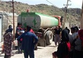 تانکرهای آبرسانی از بوشهر به مناطق سیل زده استان لرستان اعزام شد