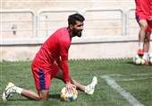 Persepolis Midfielder Bashar Resan Undergoes Surgery