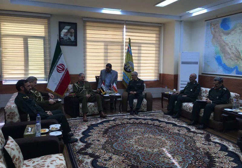 Iranian, Iraqi Top Generals Discuss Closer Military Ties