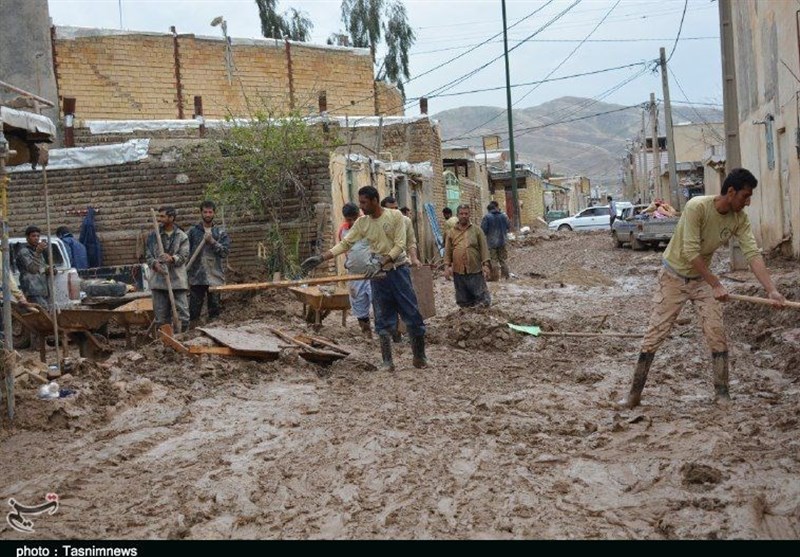 معاون وزیر ورزش: اسکان سیل‌زدگان در 1000 سالن ورزشی؛ ورزشکاران تا بهبود شرایط در کنار مردم سیل‌زده می‌مانند‌