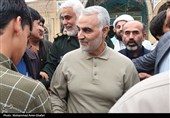 سرلشکر سلیمانی: دست و پای مردم سیل‌زده خوزستان را باید بوسید / الحمدالله مردم ایران با یک حماسه به میدان آمدند