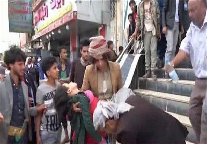 کشتار و ویرانی و غارت یمن و در نهایت اهانت با 10 قرص نان! + عکس