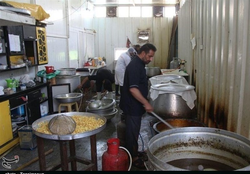 همدان|جلوه‌های شور حسینی در کمک به حادثه دیدگان؛ از پخت نان صلواتی تا راه‌اندازی آشپزخانه سیار