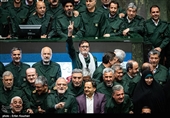 حضور نمایندگان مجلس با لباس سپاه در صحن علنی
