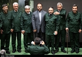 حضور نمایندگان مجلس با لباس سپاه در صحن علنی