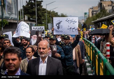 راهپیمایی نمازگزاران تهرانی در حمایت از سپاه پاسداران