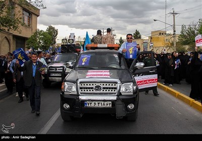 راهپیمایی نمازگزاران نماز جمعه در حمایت از سپاه در شیراز