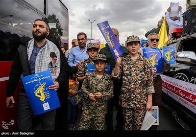 راهپیمایی نمازگزاران نماز جمعه در حمایت از سپاه در شیراز