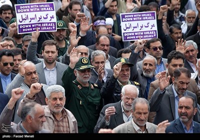 راهپیمایی نمازگزاران نماز جمعه در حمایت از سپاه در کرمانشاه