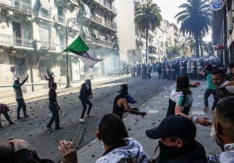 درگیری‌های شدید بین پلیس الجزایر و معترضان