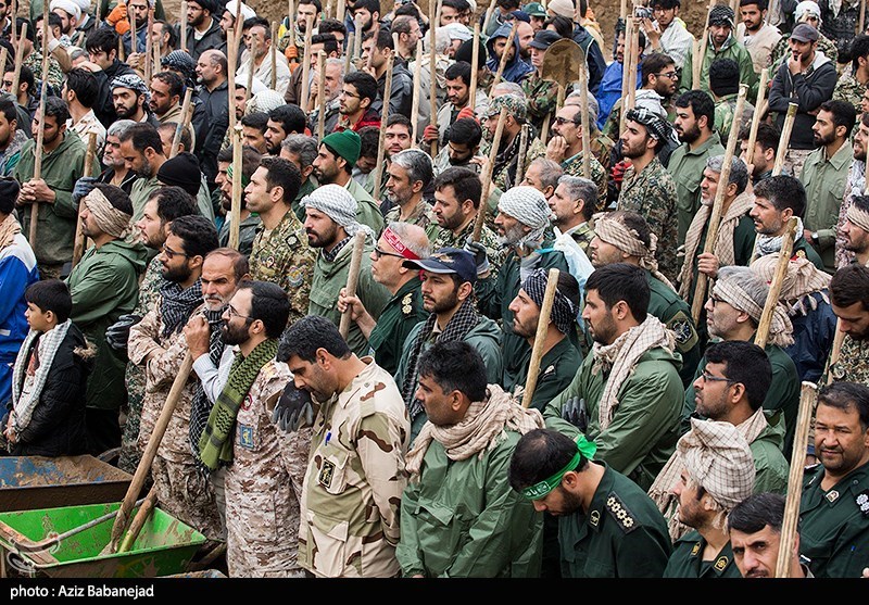 کرمان| نیروهای سپاه و گروه‌های جهادی تا فراهم شدن شرایط عادی در مناطق سیل‌زده می‌مانند