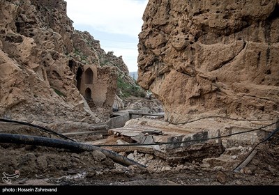 خسارات سیل در پل تاریخی کلهر در شهر معمولان از توابع شهرستان پل‌دختر