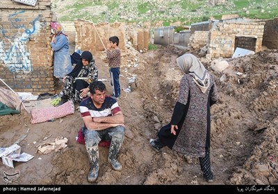 مردم سیل زده روستای بابازید پلدختر استان لرستان