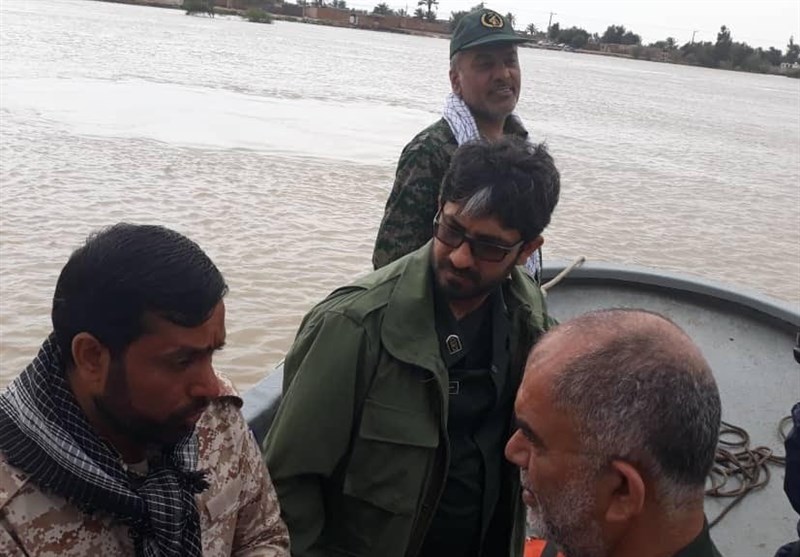 بوشهر|منطقه دوم دریایی سپاه با 60 شناور به سیل‌زدگان خوزستانی امدادرسانی می‌‌کند