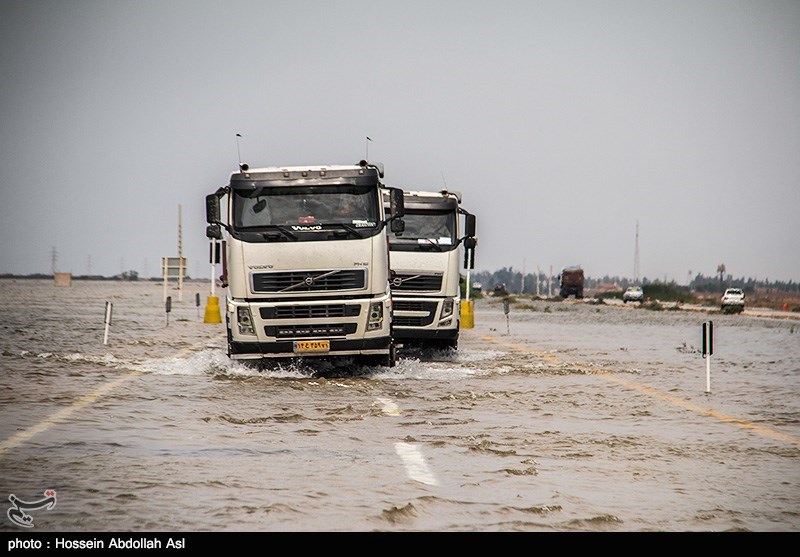 کرمان| 70 خودرو در جاده راور-دیهوک گرفتار هستند