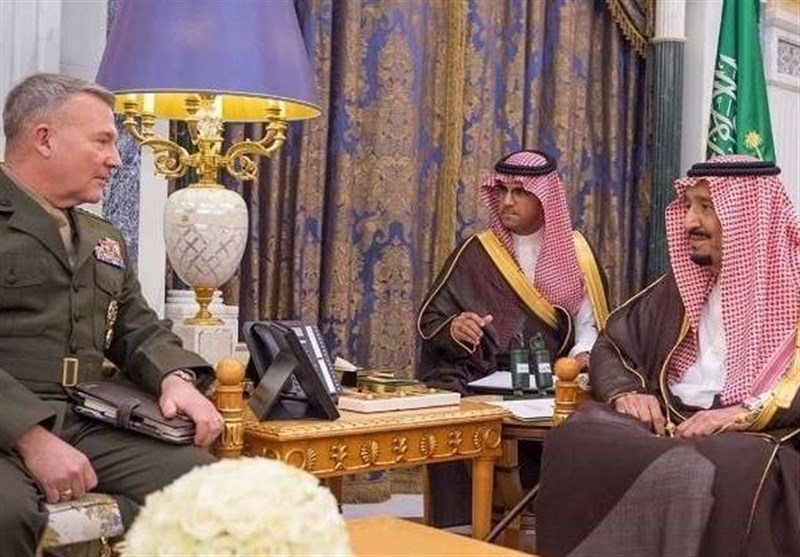 دیدار فرمانده تروریست‌های آمریکایی با شاه عربستان