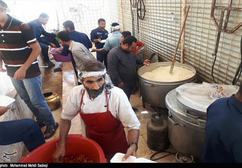 خدمت‌رسانی موکب الزهرا(س) کرمانشاه در مناطق سیل‌زده لرستان