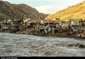تخریب خانه های حاشیه رودخانه در روستای سیل زده معمولان پلدختر لرستان