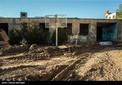 تخریب یکی از مدارس روستای سیل زده معمولان پلدختر در لرستان