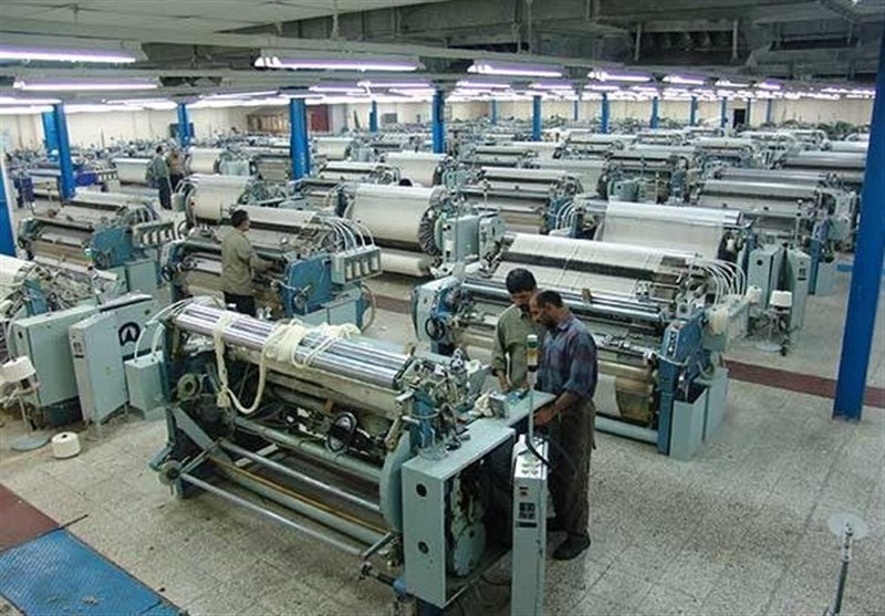 کرمانشاه | کارخانه «کرپ ناز» به خریداران جدید واگذار شد
