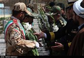 اردبیل| غبارروبی و عطرافشانی مزار شهدا به مناسبت روز ارتش به روایت تصویر‌