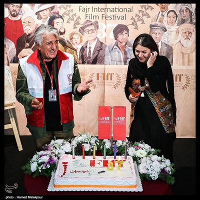 ستاره اسکندری و رضا کیانیان در مراسم افتتاحیه سی‌وهفتمین جشنواره جهانی فیلم فجر