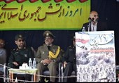 استاندار کرمان: ارتش جمهوری اسلامی در خط مقدم دفاع از مظلومان قرار دارد