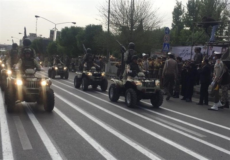 رژه نیروهای مسلح استان فارس ‌در شیراز برگزار شد