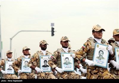 مراسم رژه روز ارتش در مشهد