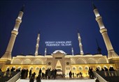 مردم ترکیه شب برات را در مساجد گرامی داشتند