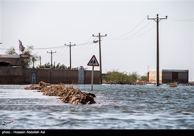 عنوان در پی حادثه سیل اخیر در مناطق مختلف استان خوزستان و افزایش دبی سد های این استان، بسیاری از زمین های کشاورزی و روستاهای حاشیه رود کرخه که از سد کرخه منشا می‌گیرد به زیر آب رفتند.