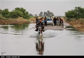 در پی حادثه سیل اخیر در مناطق مختلف استان خوزستان و افزایش دبی سد های این استان، بسیاری از زمین های کشاورزی و روستاهای حاشیه رود کرخه که از سد کرخه منشا می‌گیرد به زیر آب رفتند.