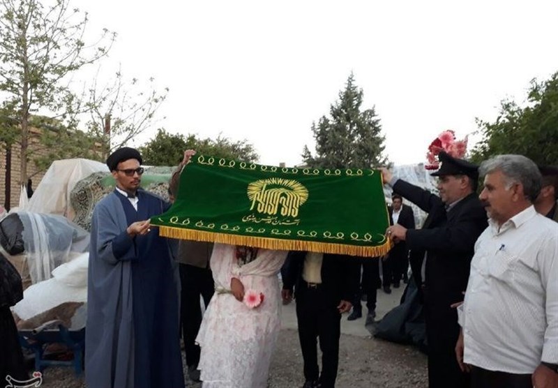 عروسی 8 زوج جوان در منطقه سیل‌زده چم‌مهر ماندگار شد؛ نشاط معنوی در مناطق سیل‌زده