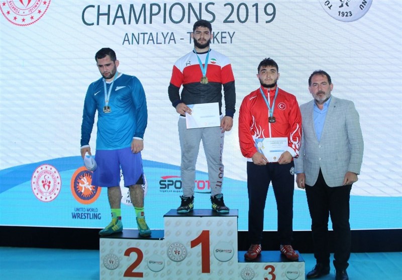 کشتی آزاد جوانان جام قهرمانان ترکیه| عنوان سومی تیم ایران با کسب 3 مدال طلا و 4 برنز