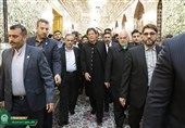 نخست وزیر پاکستان به حرم مطهر رضوی مشرف شد